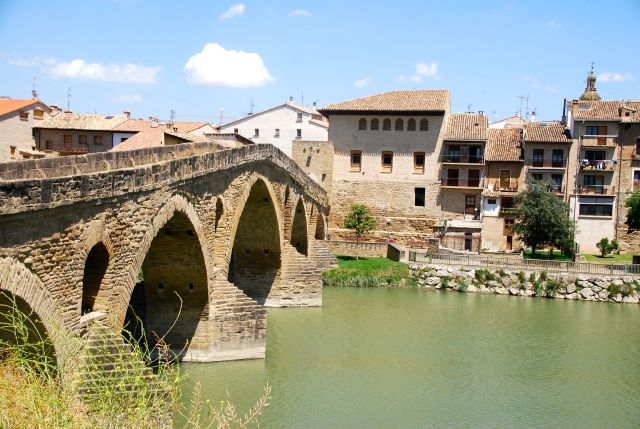 Puente La Reina Bridge