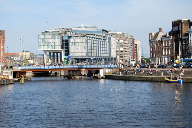 Central Library Branch in Distance