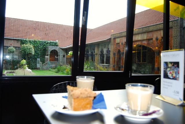 Coffee and Pie at Delft