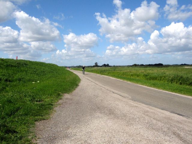 Dike on the left, Joanna in the distance