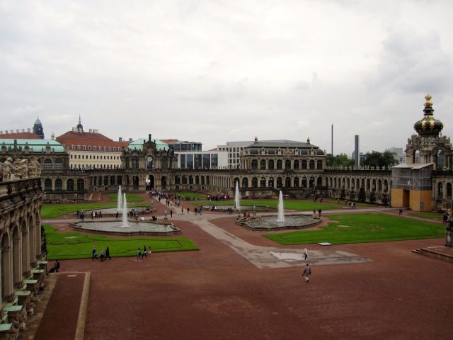 Zwinger Square
