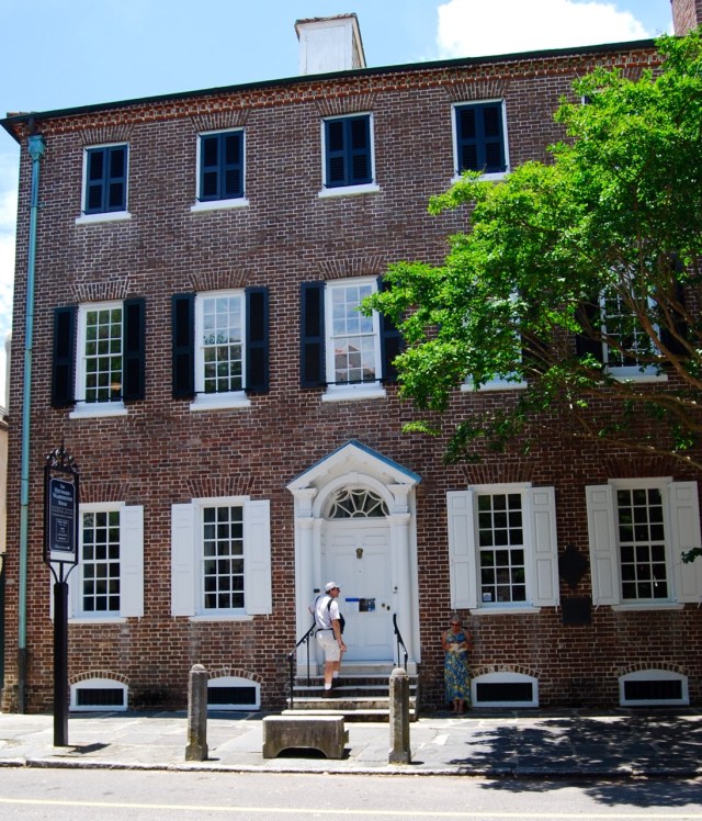 Heyward-Washington House with Coach Step in front