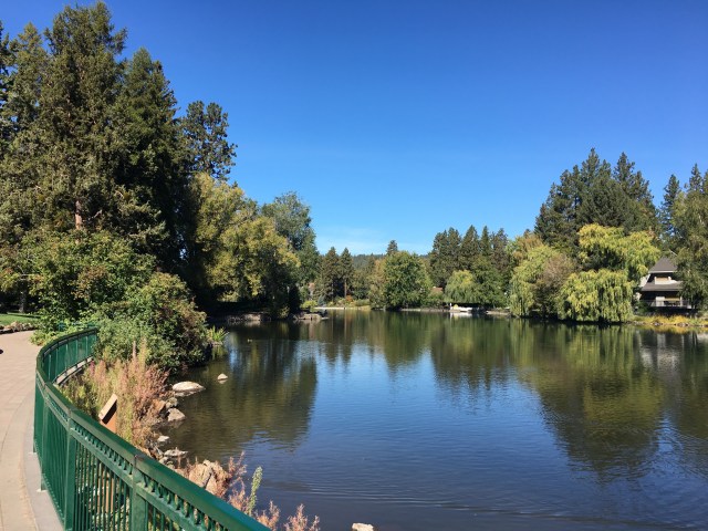 The Deschutes River in Downtown.jpg