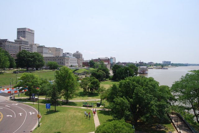 Memphis Downtown and the River
