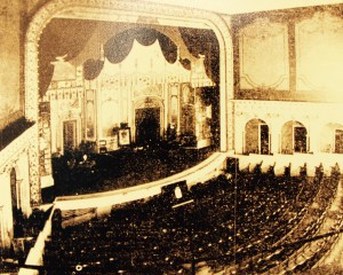 interior-cliffor-theatre