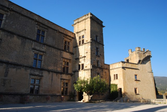 Château de Lourmarin Up Close