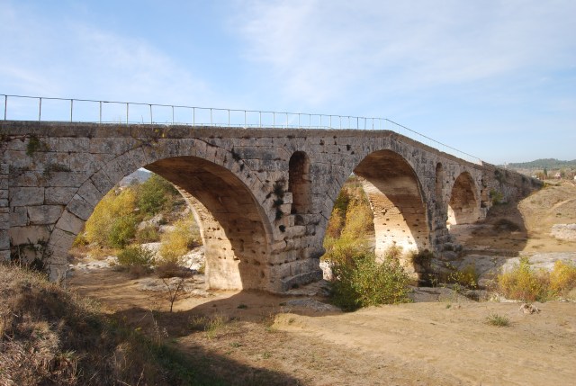 Julien Bridge (Pont Julien)