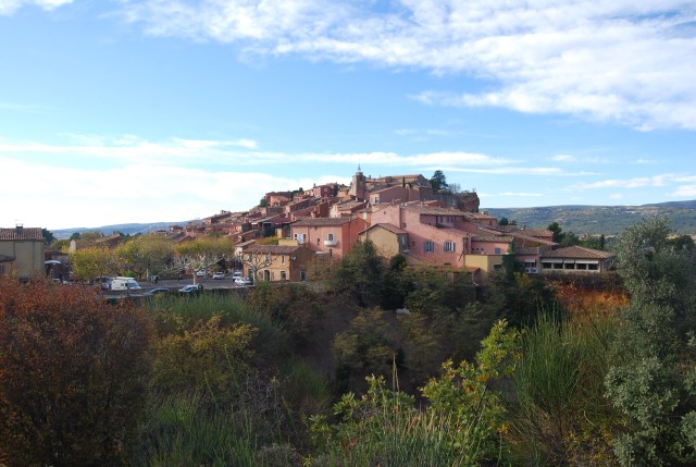Roussillon in Distance