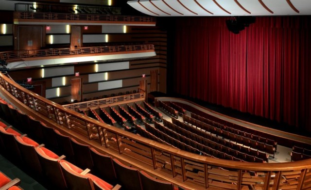 Charlotte-Knight-Theatre-Stage-1280x720-940x576