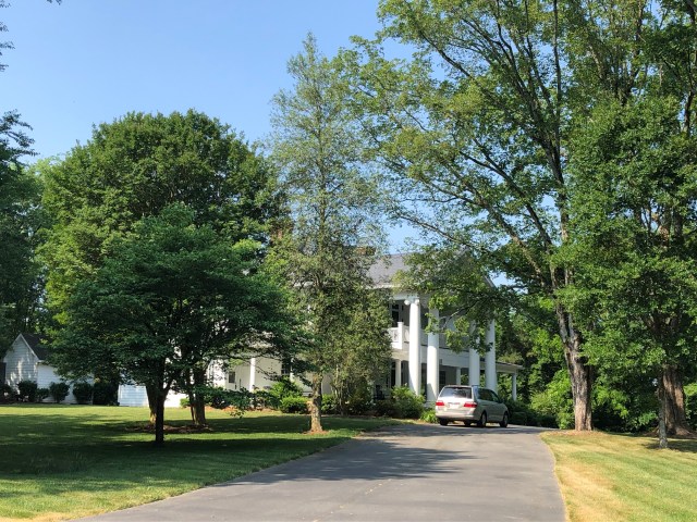 Plantation Style on Pharr Mill Road