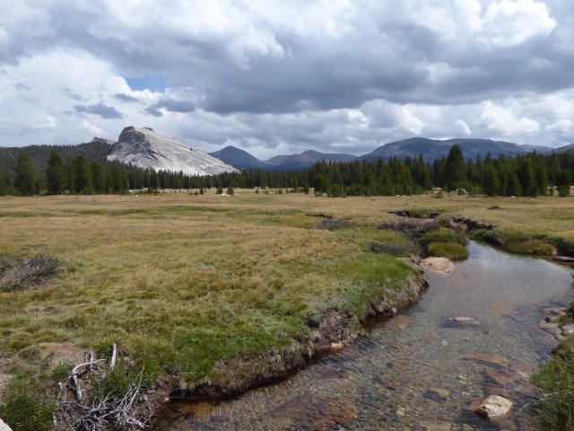 Hike in to Parson's Lodge