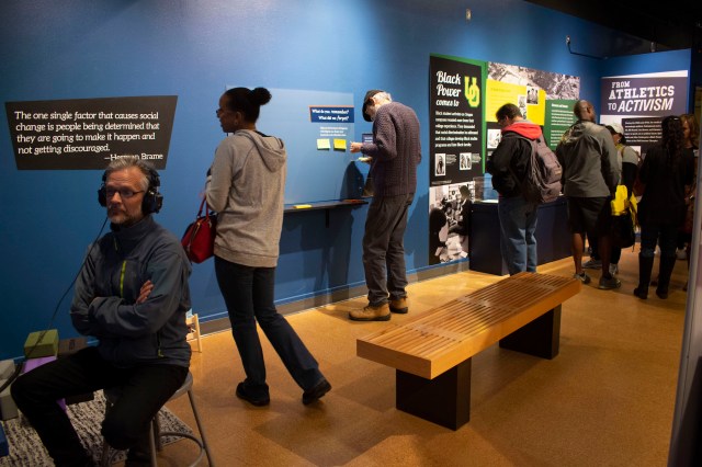 people_in_exhibit_4_web